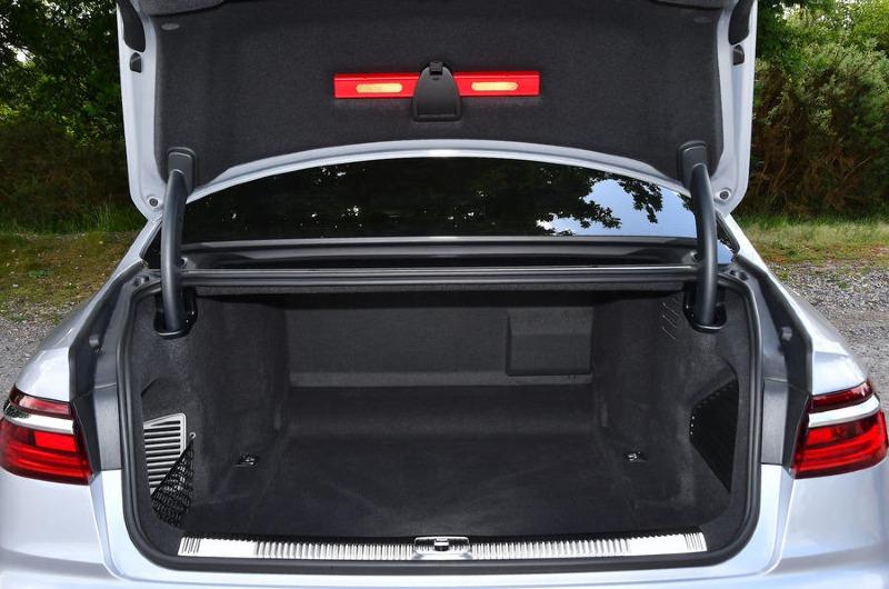 018-audi-s8-boot-2022.jpg