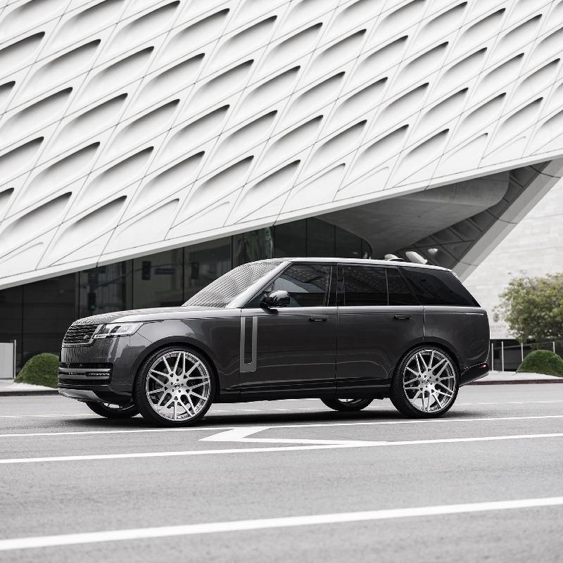 2022-range-rover-hikes-the-baller-attitude-with-26-inch-forgiato-designs-wheels_7.jpg