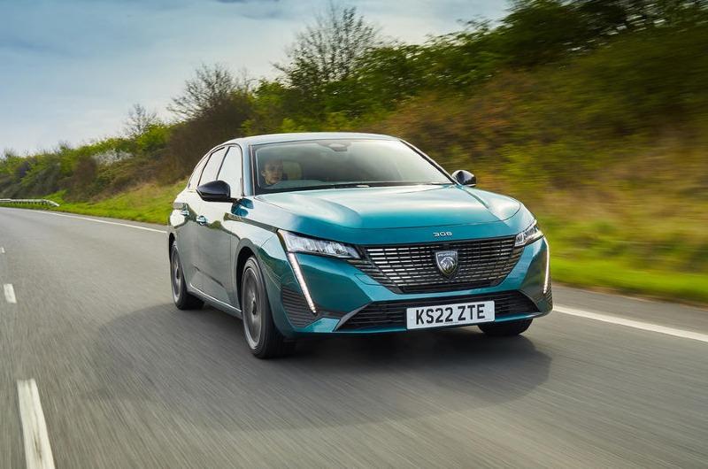 1_peugeot_308_sw_bluehdi_130_tracking.jpg