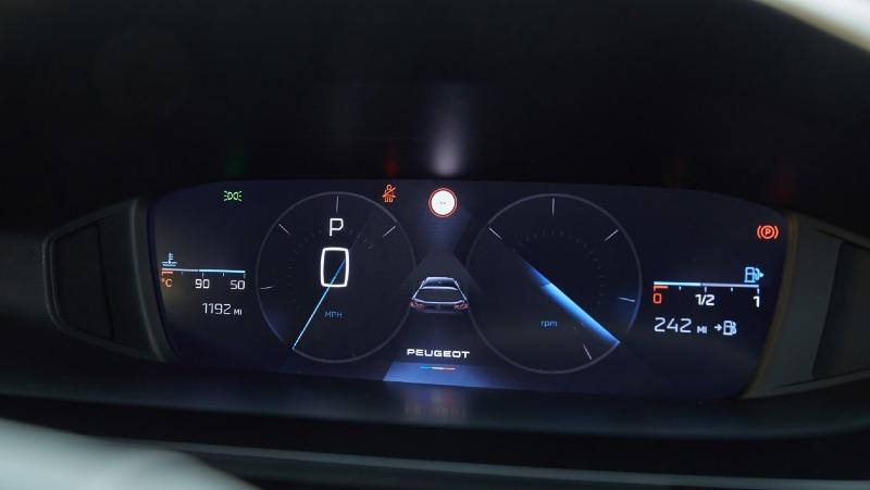 Peugeot 308 SW 2022 UK-8.jpg