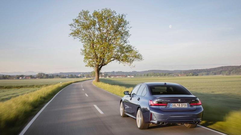 bmw-alpina-b3-limousine-und-touring-2022 (9).jpg