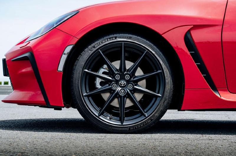 007-toyota-gr86-wheel-2022.jpg