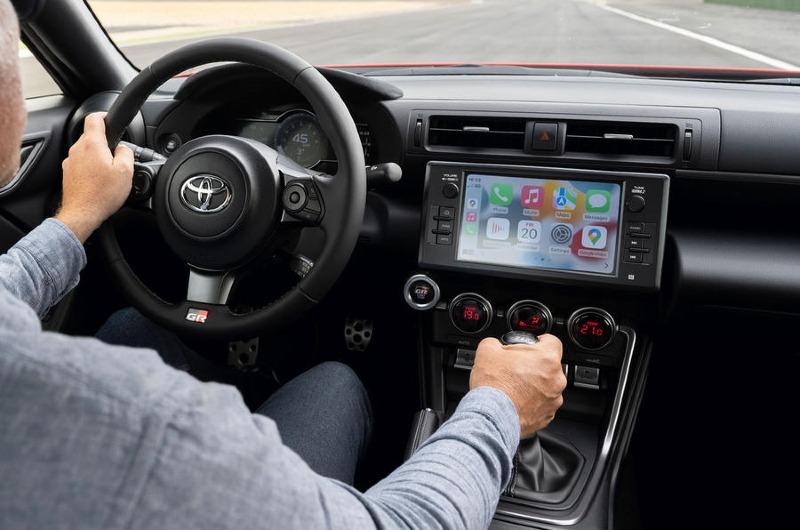 011-toyota-gr86-driving-2022.jpg