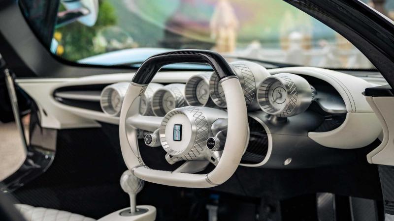 de-tomaso-p72-baby-blue-lake-como (26).jpg