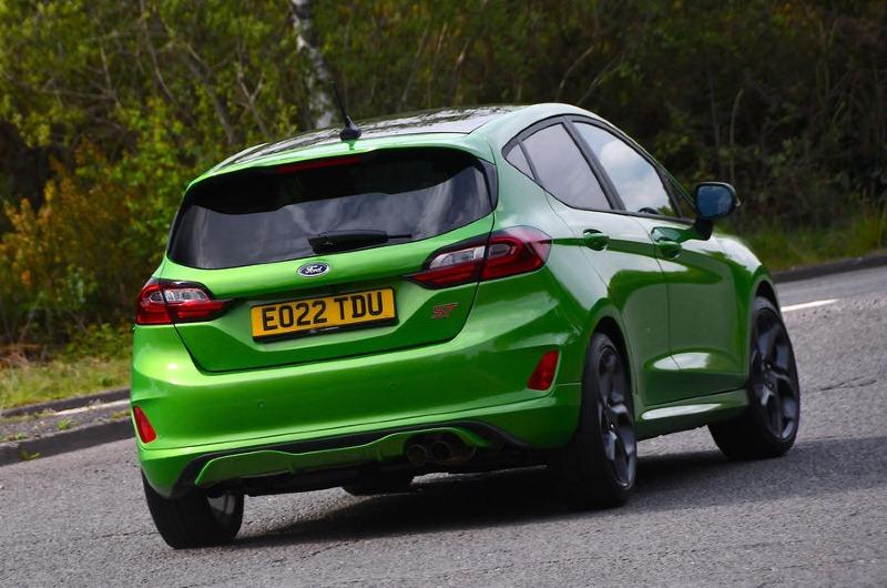 003-ford-fiesta-st-rear-cornering-2022-.jpg
