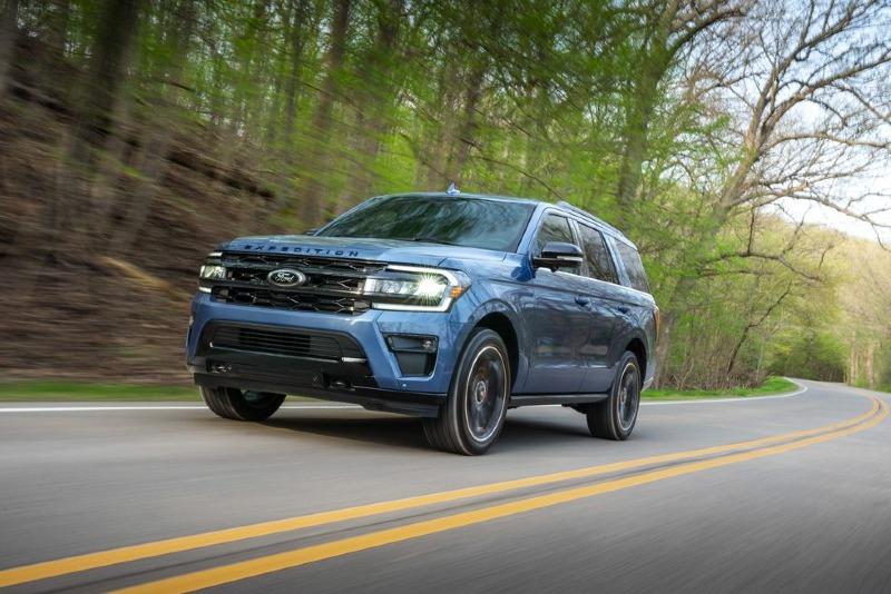 2022-ford-expedition-stealth-101-1653524526.jpg
