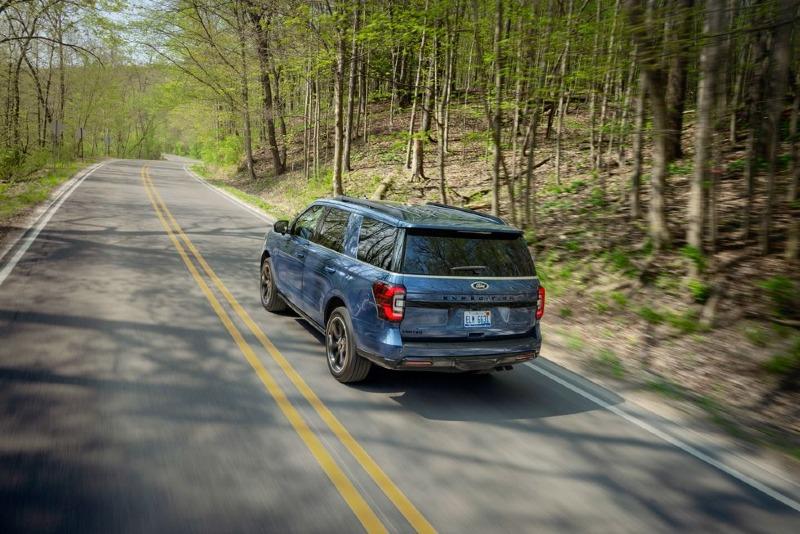 2022-ford-expedition-stealth-102-1653524516.jpg
