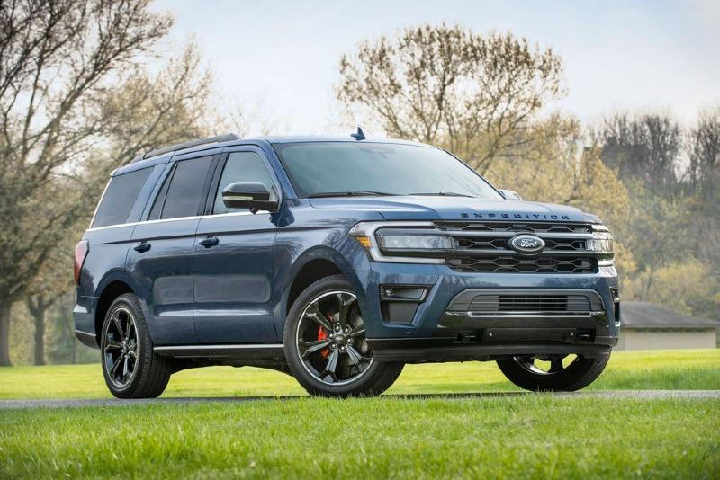2022-ford-expedition-stealth-104-1653524516.jpg