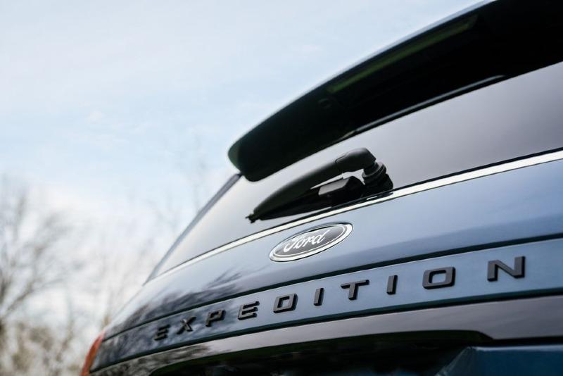 2022-ford-expedition-stealth-107-1653524516.jpg