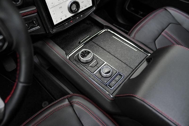 2022-ford-expedition-stealth-109-1653524519.jpg