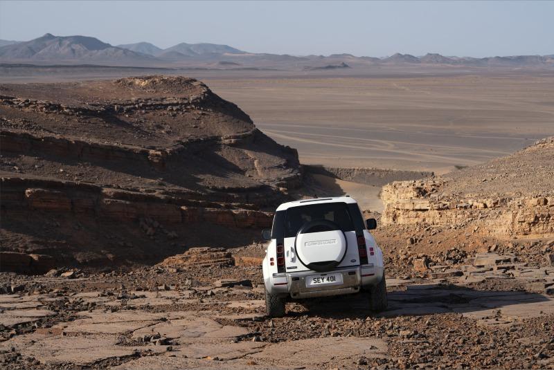 2023-Land-Rover-Defender-130-15.jpg