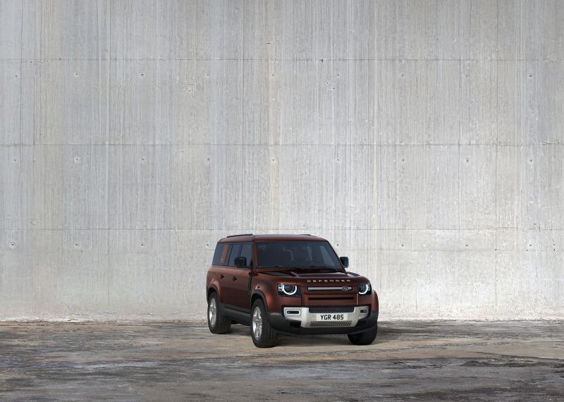 2023-Land-Rover-Defender-130-25.jpg