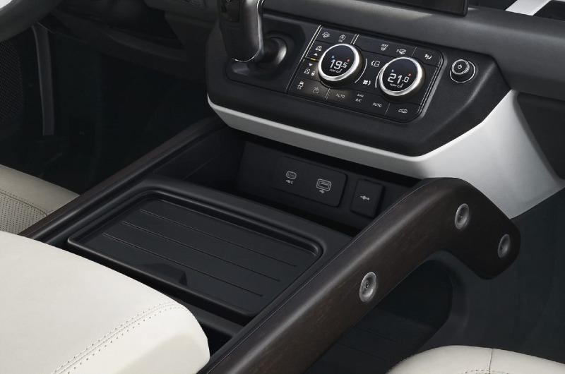 2023-Land-Rover-Defender-130-009.jpg
