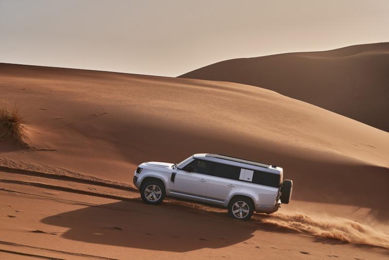 2023-Land-Rover-Defender-130-4.jpg