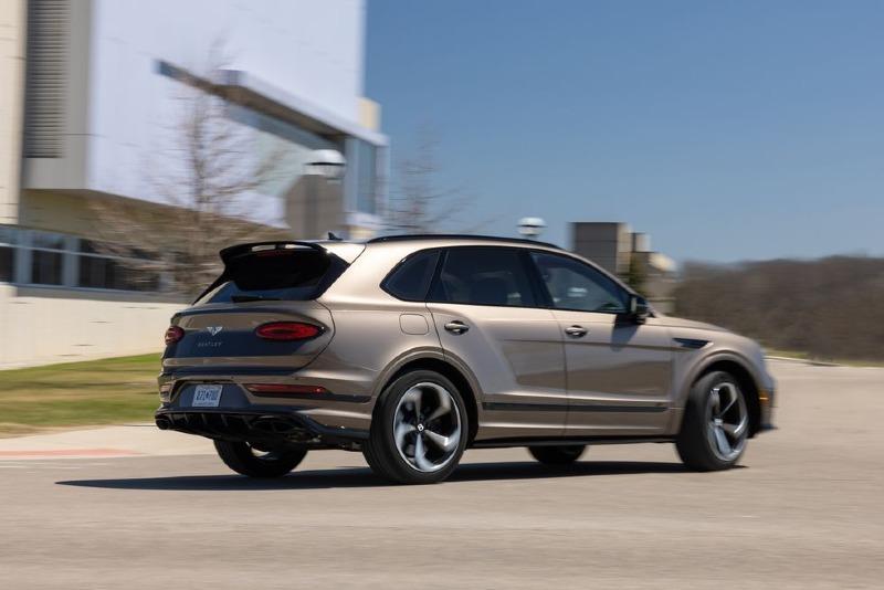 2022-bentley-bentayga-s-103-1653579643.jpg
