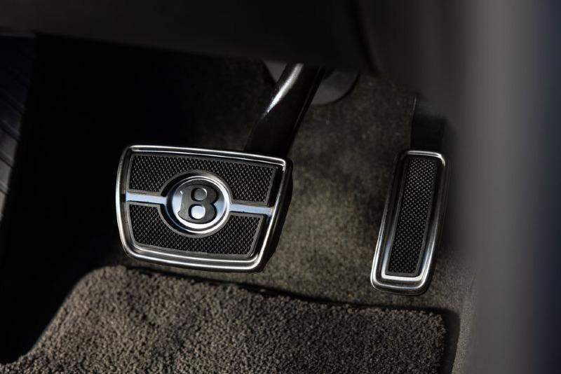 2022-bentley-bentayga-s-112-1653579653.jpg