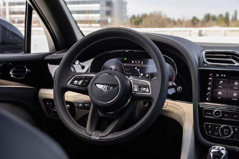2022-bentley-bentayga-s-115-1653579651.jpg