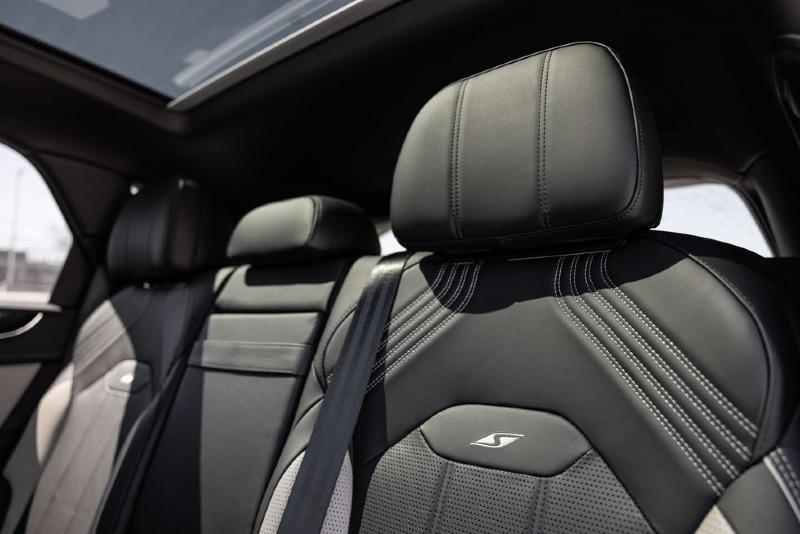 2022-bentley-bentayga-s-127-1653579661.jpg