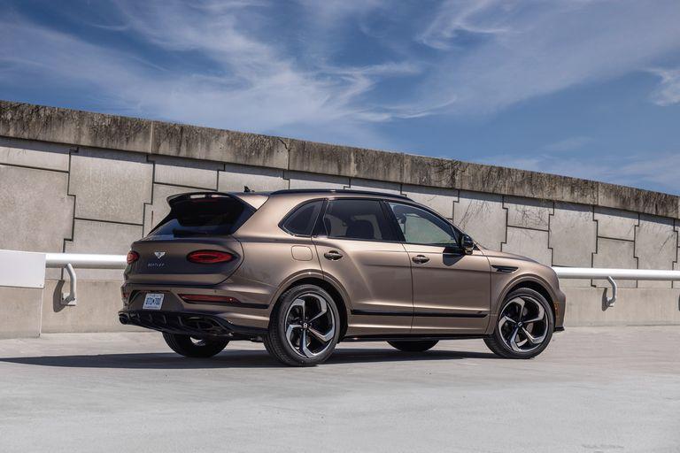 2022-bentley-bentayga-s-135-1653579667.jpg