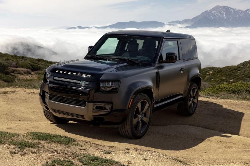 2022-land-rover-defender-90-v8-115-1653515464.jpg