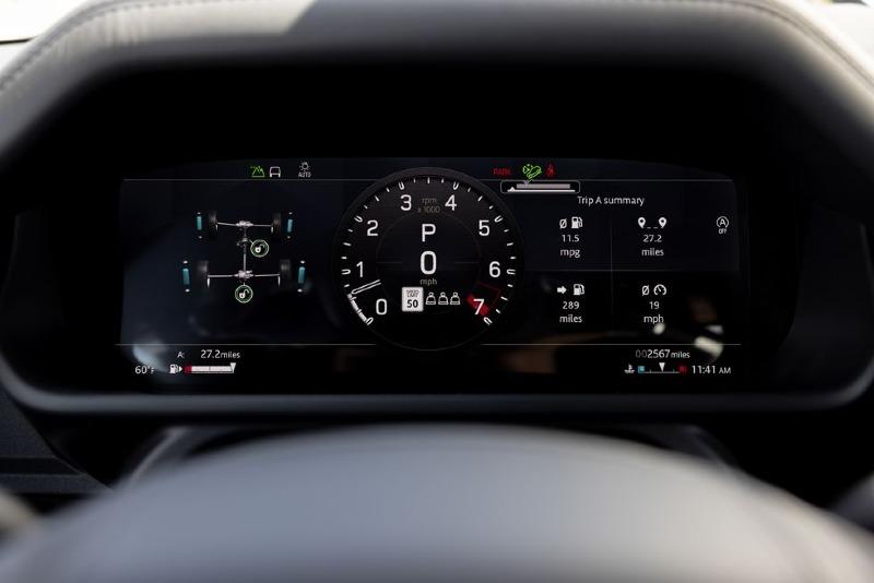 2022-land-rover-defender-90-v8-119-1653515487.jpg