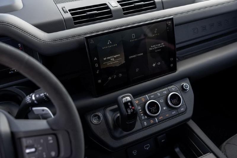 2022-land-rover-defender-90-v8-124-1653515493.jpg