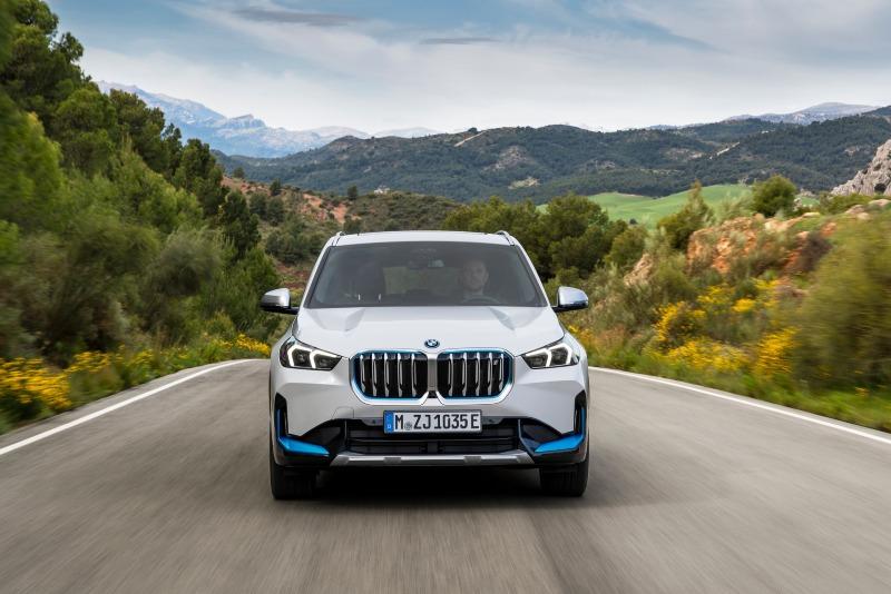 BMW-X1-and-iX1-40.jpg