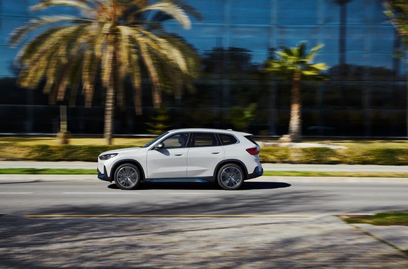 BMW-X1-and-iX1-43.jpg
