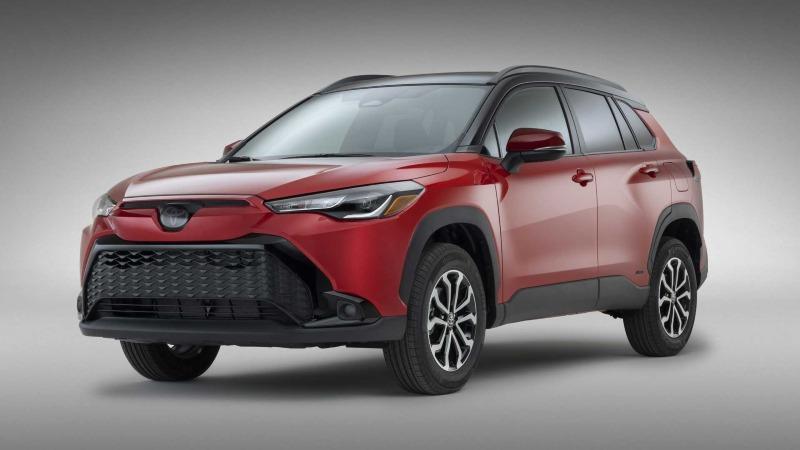 2023-toyota-corolla-cross-hybrid-se.jpg