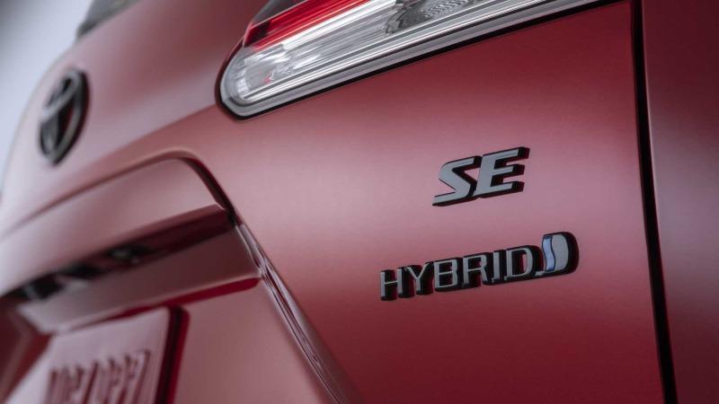 2023-toyota-corolla-cross-hybrid-se (5).jpg