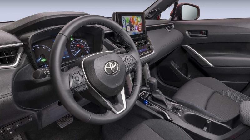 2023-toyota-corolla-cross-hybrid-se (11).jpg