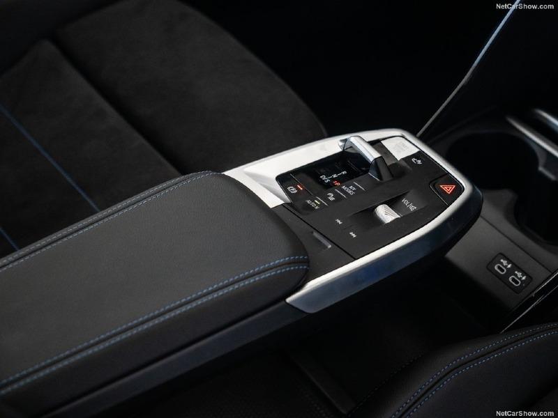 BMW-218i_Active_Tourer_M_Sport-2022-1024-42.jpg