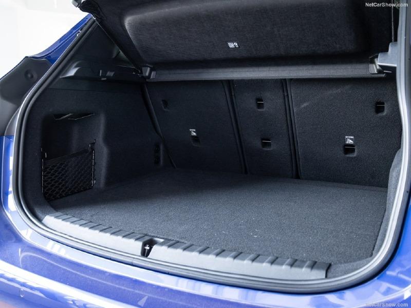 BMW-218i_Active_Tourer_M_Sport-2022-1024-46.jpg