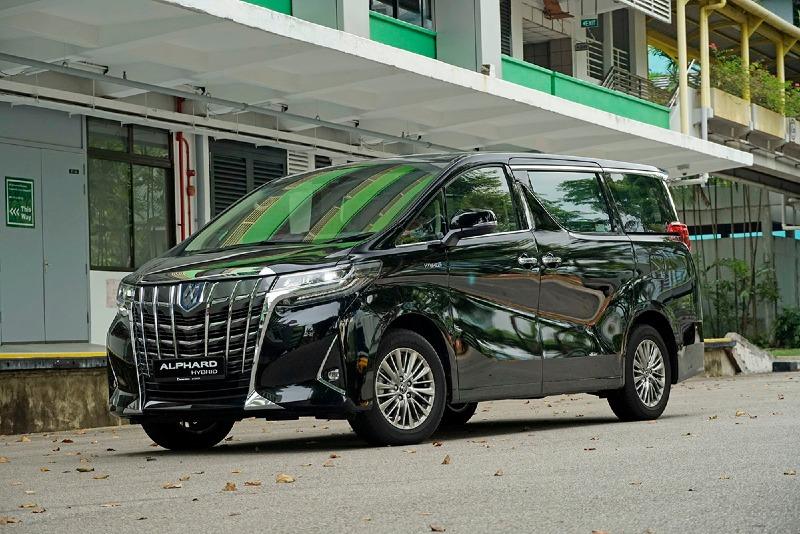 2022-Toyota-Alphard-Hybrid-review-CarBuyer-Singapore-7.jpg