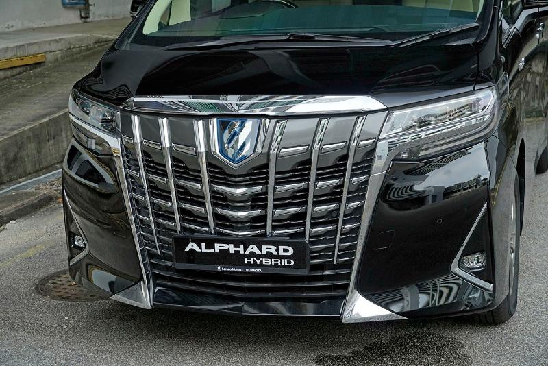 2022-Toyota-Alphard-Hybrid-review-CarBuyer-Singapore-12.jpg