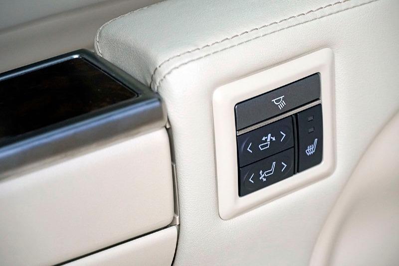 2022-Toyota-Alphard-Hybrid-review-CarBuyer-Singapore-18.jpg