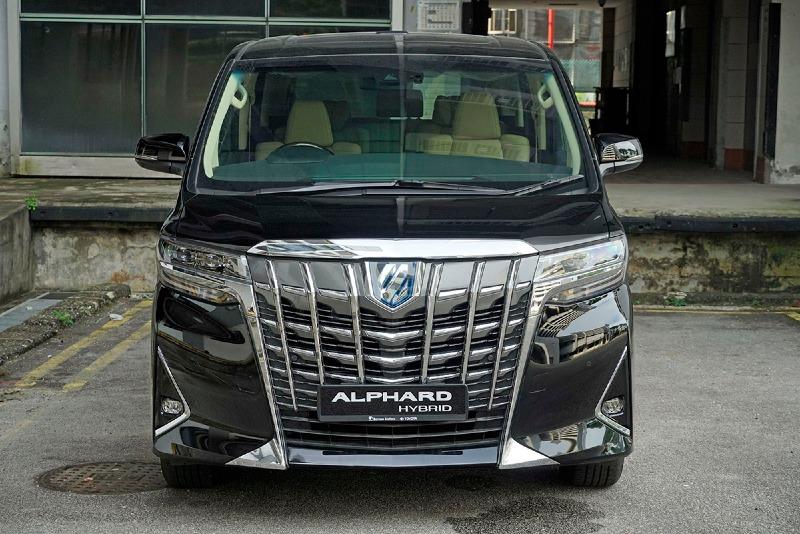 2022-Toyota-Alphard-Hybrid-review-CarBuyer-Singapore-1.jpg