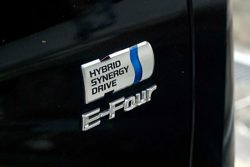 2022-Toyota-Alphard-Hybrid-review-CarBuyer-Singapore-15.jpg