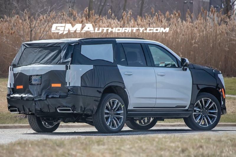 2024-Cadillac-Escalade-Sport-Refresh-Prototype-Spy-Shots-April-2022-Exterior-005-1024x683.jpg