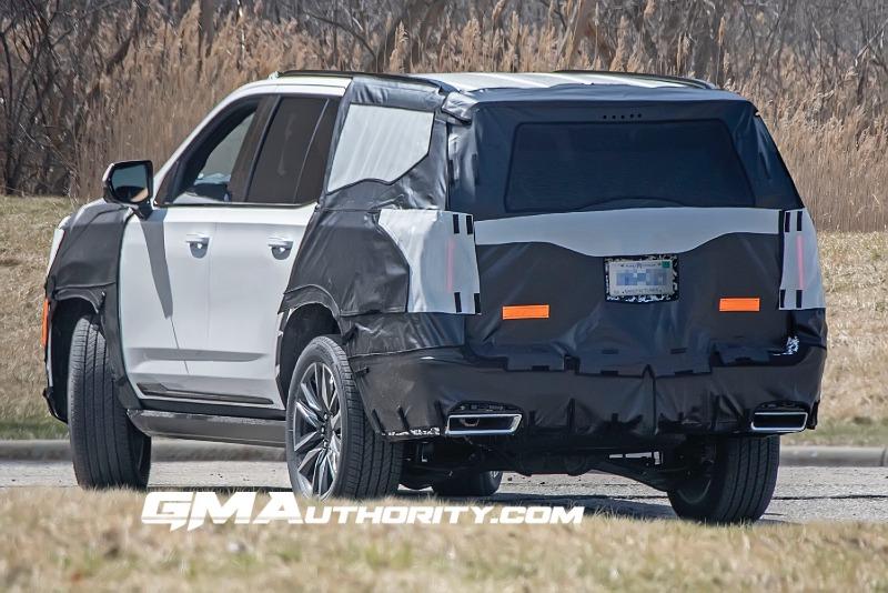 2024-cadillac-escalade-sport-refresh-prototype-spy-shots-april-2022-exterior-006.jpg