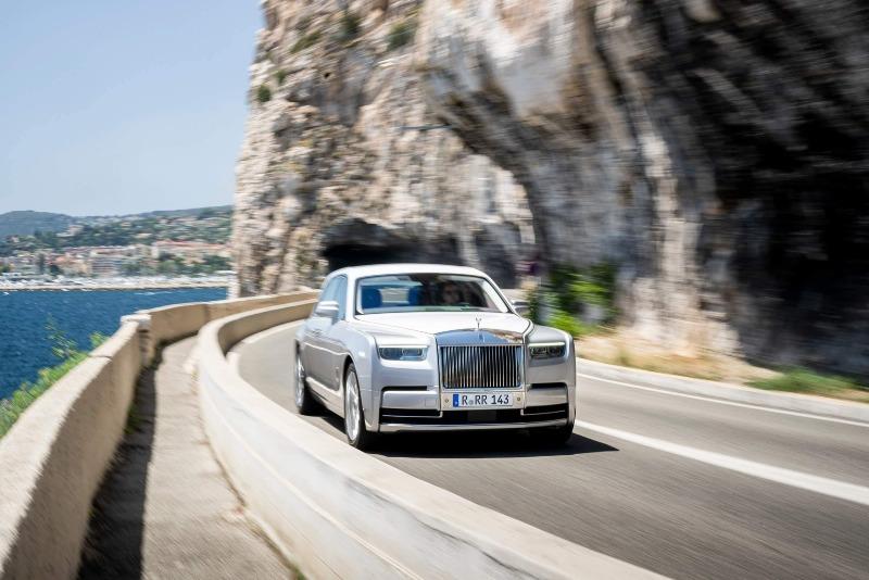 2023-Rolls-Royce-Phantom-at-French-Riviera-13.jpg