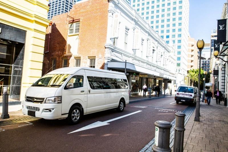Joylong-E6-Electric-Bus-9.jpg