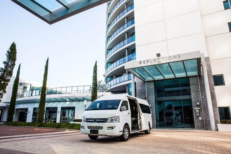 Joylong-E6-Electric-Bus-11.jpg