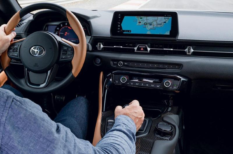 008-toyota-supra-manual-driving-2022.jpg