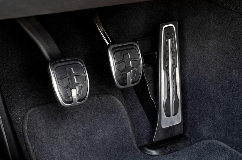 013-toyota-supra-manual-pedals-2022.jpg
