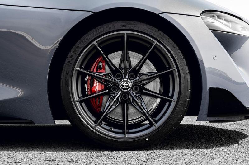 014-toyota-supra-manual-wheel-2022.jpg