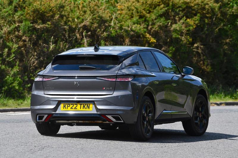 02-ds-ds4-e-tense-225-2022-fd-rear-corner.jpg