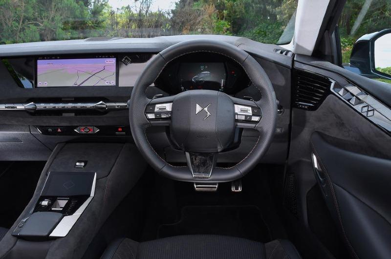 07-ds-ds4-e-tense-225-2022-fd-dashboard.jpg