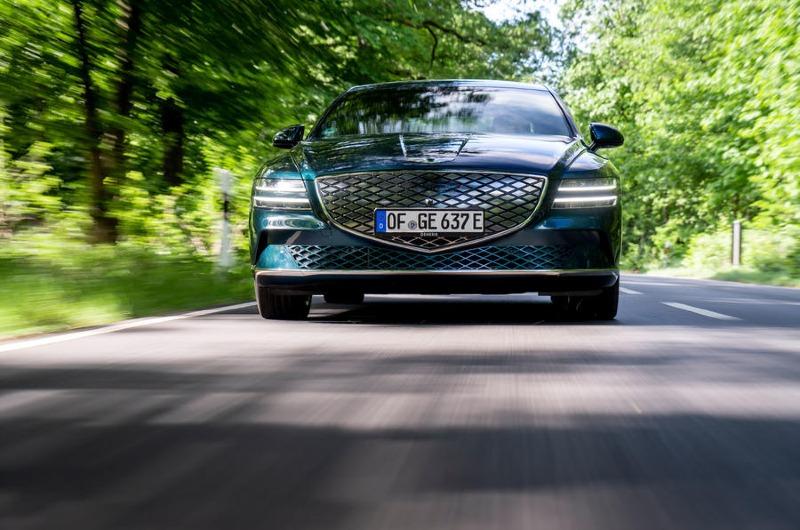 020-genesis-g80-ev-trackin-front-2022.jpg
