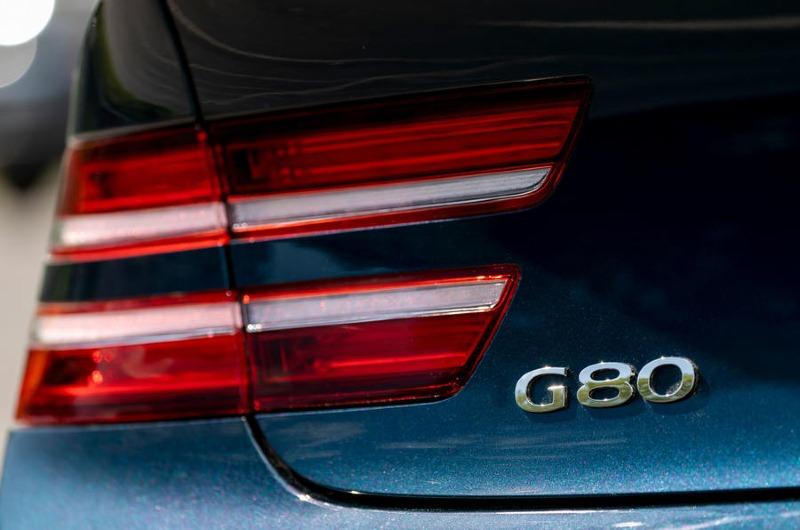 027-genesis-g80-ev-rear-light-2022.jpg